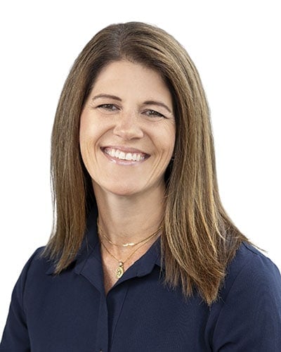 Emy Zettler headshot